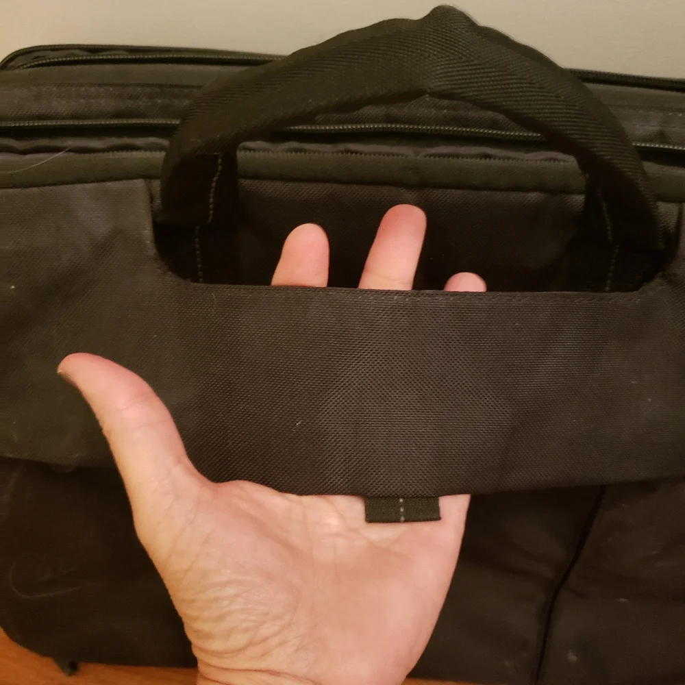 Computer bag 17
